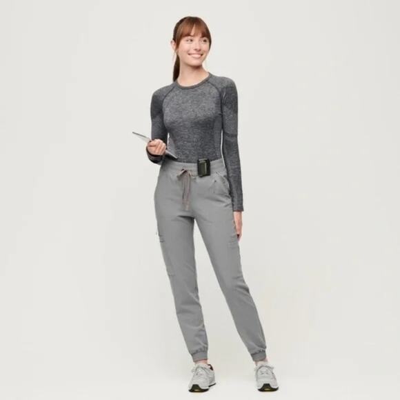 Figs Charlotte 21 Pocket Slim Scrub Pants in Dark Space Gray Size XXS Petite NWT - Picture 1 of 7